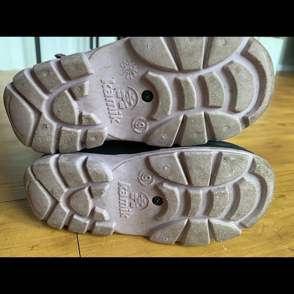 Size 9 Kamik Boots - Picture 3 of 5
